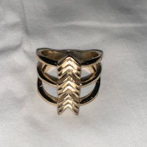 Triple arrow fashion ring